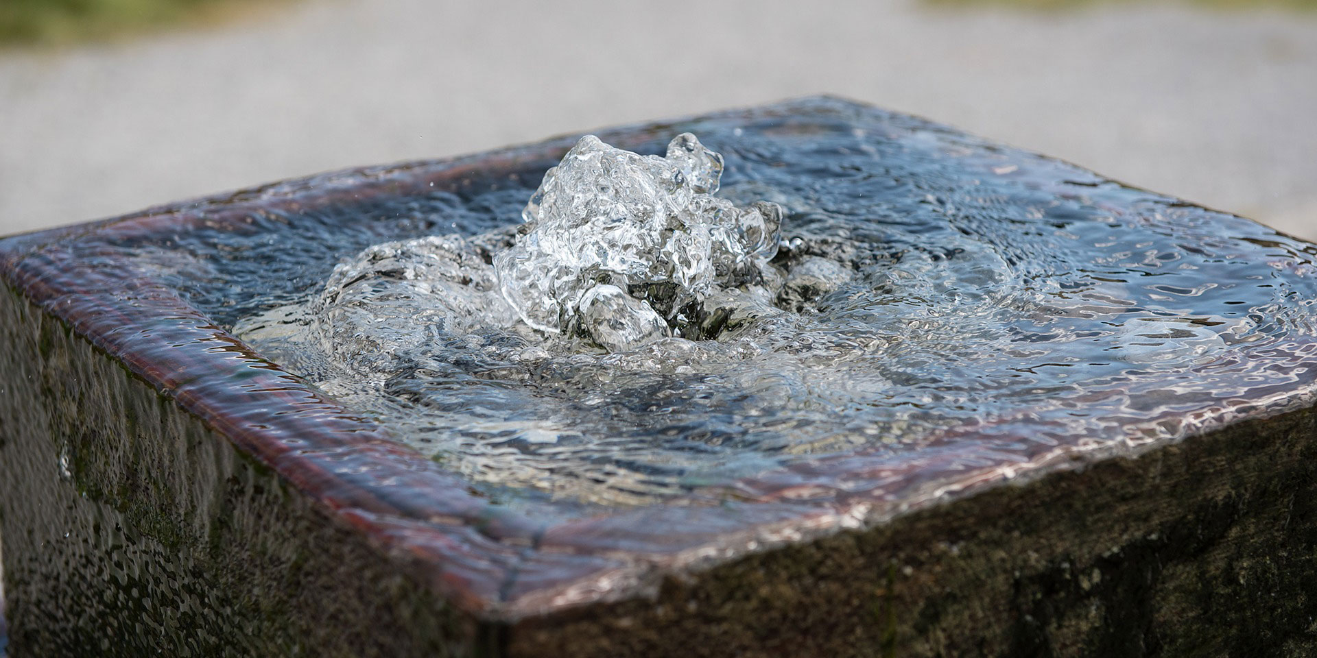 bubbling fountain